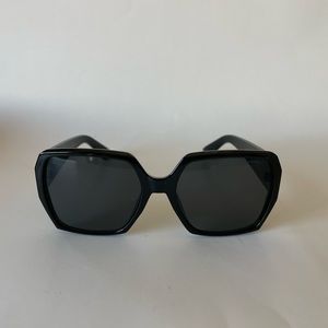 Black sunglasses